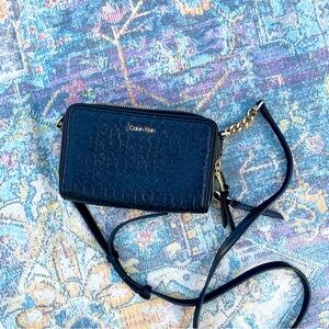 Calvin Klein long crossbory chain purse